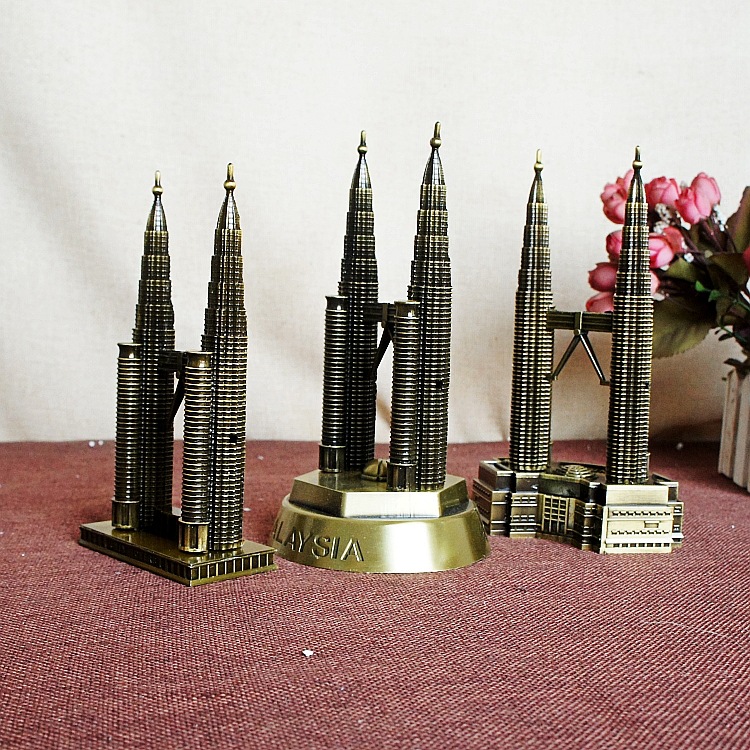 The new Kuala Lumpur Tourism Memorial Twin Towers are a finely crafted and permanently commemorated model of the twin towers pic 23