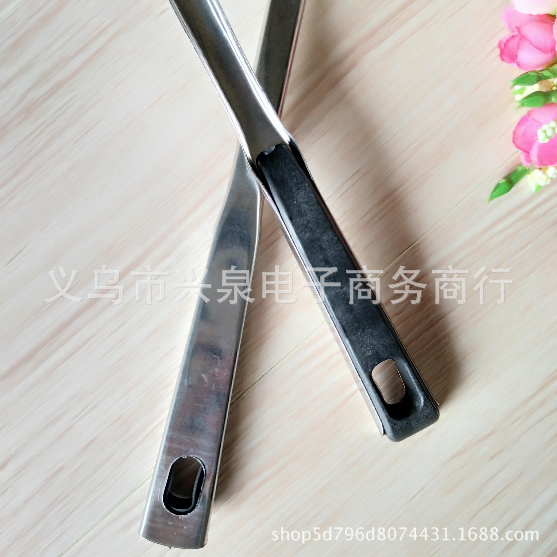 【 Zone 2-4 】 Large steel stir-frying spoon 1000 yuan per box, large soup spoon, black-handled steel spoon, stainless steel cooking spoon, stir-frying spoon, kitchenware pic 4
