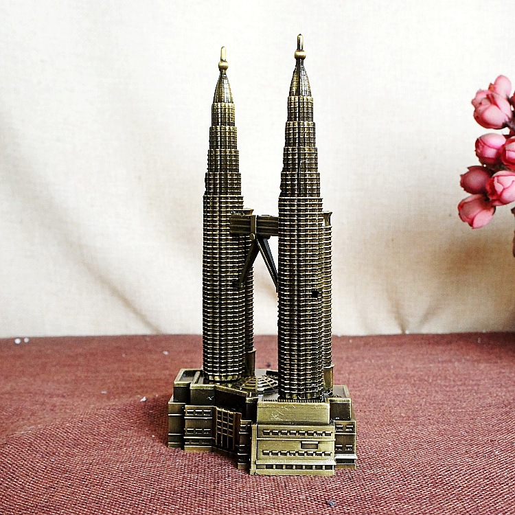 The new Kuala Lumpur Tourism Memorial Twin Towers are a finely crafted and permanently commemorated model of the twin towers pic 38