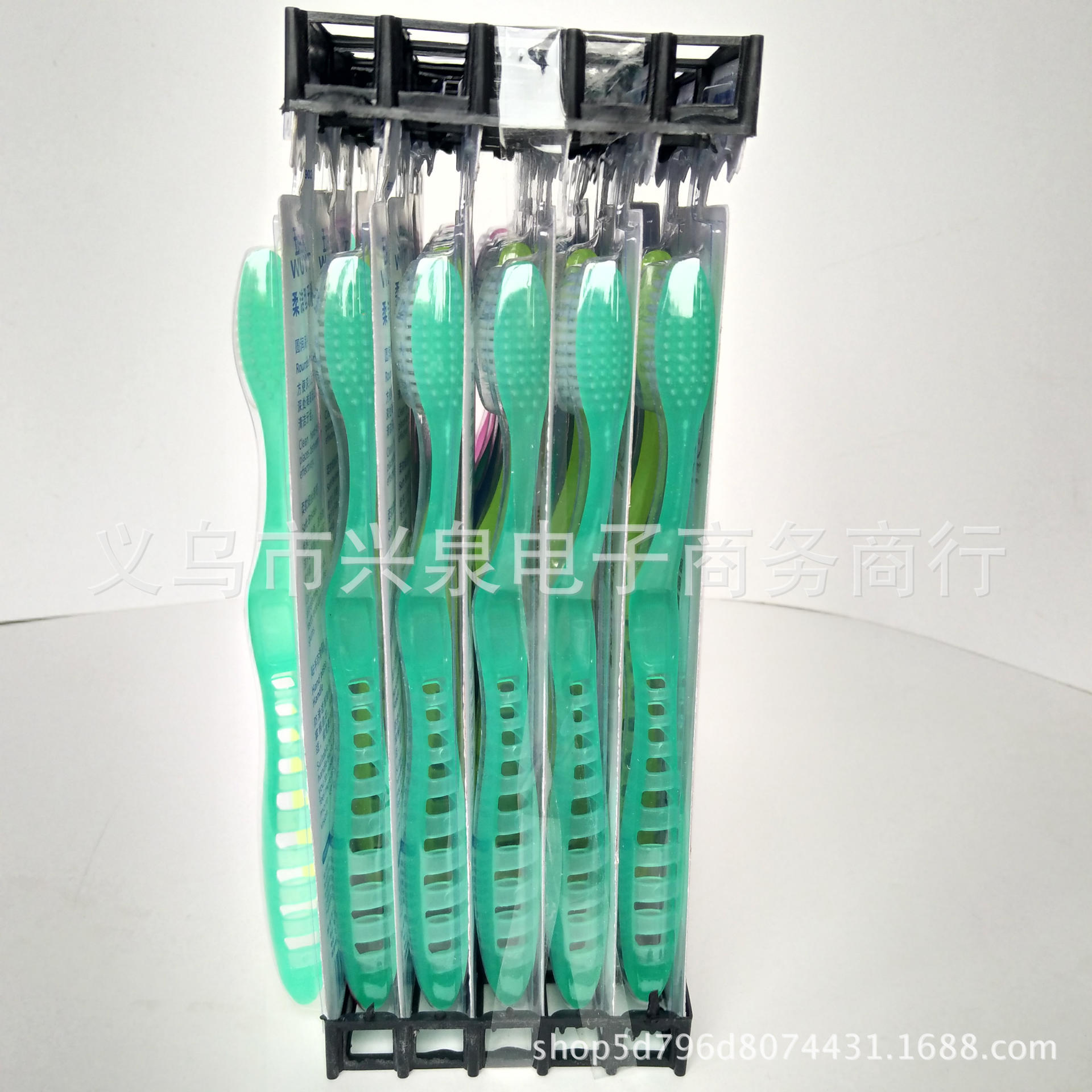 【 Zone 2-12 】807 toothbrushes: 30 yuan per board, 300 yuan per box. Fine and soft bristle toothbrushes. Personal care and toiletries: One yuan per piece. Street stall supply pic 2