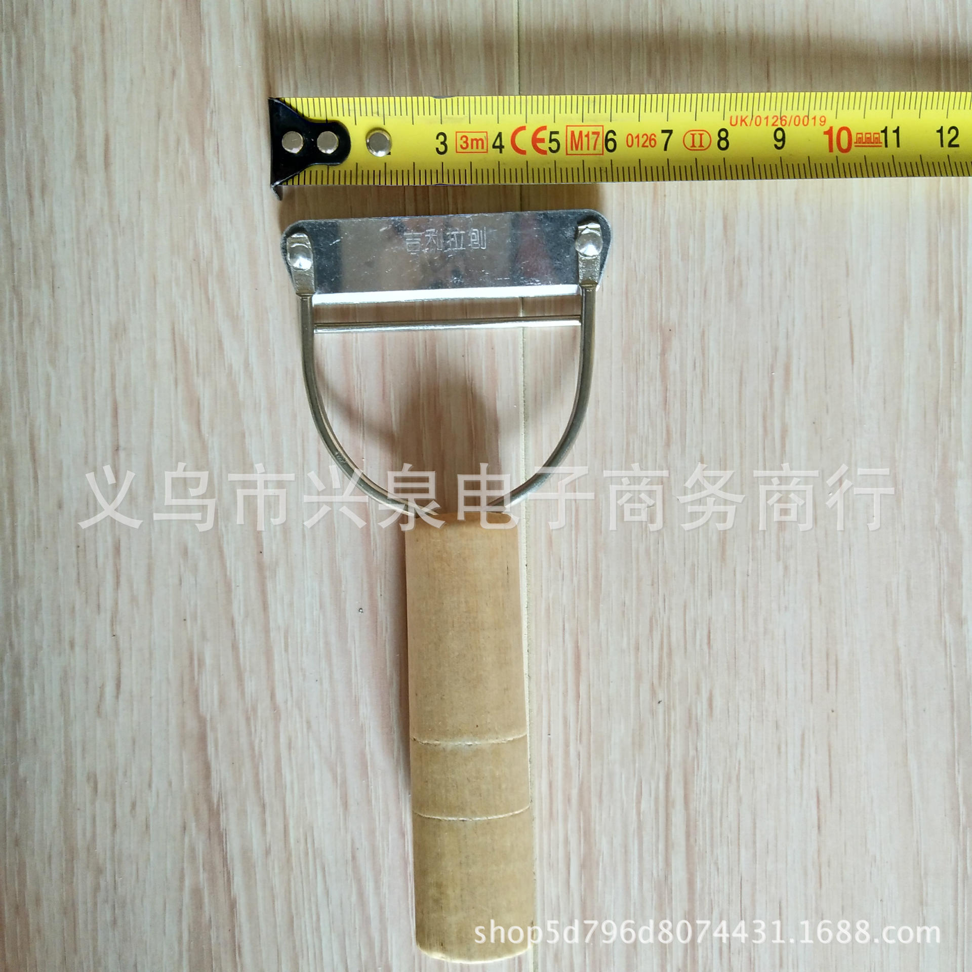 【 Outside 】 Wooden planer 10/ pack 1200/ piece One yuan store peeler, wooden handle peeler, wooden planer peeler, fruit and vegetable peeler wholesale pic 3