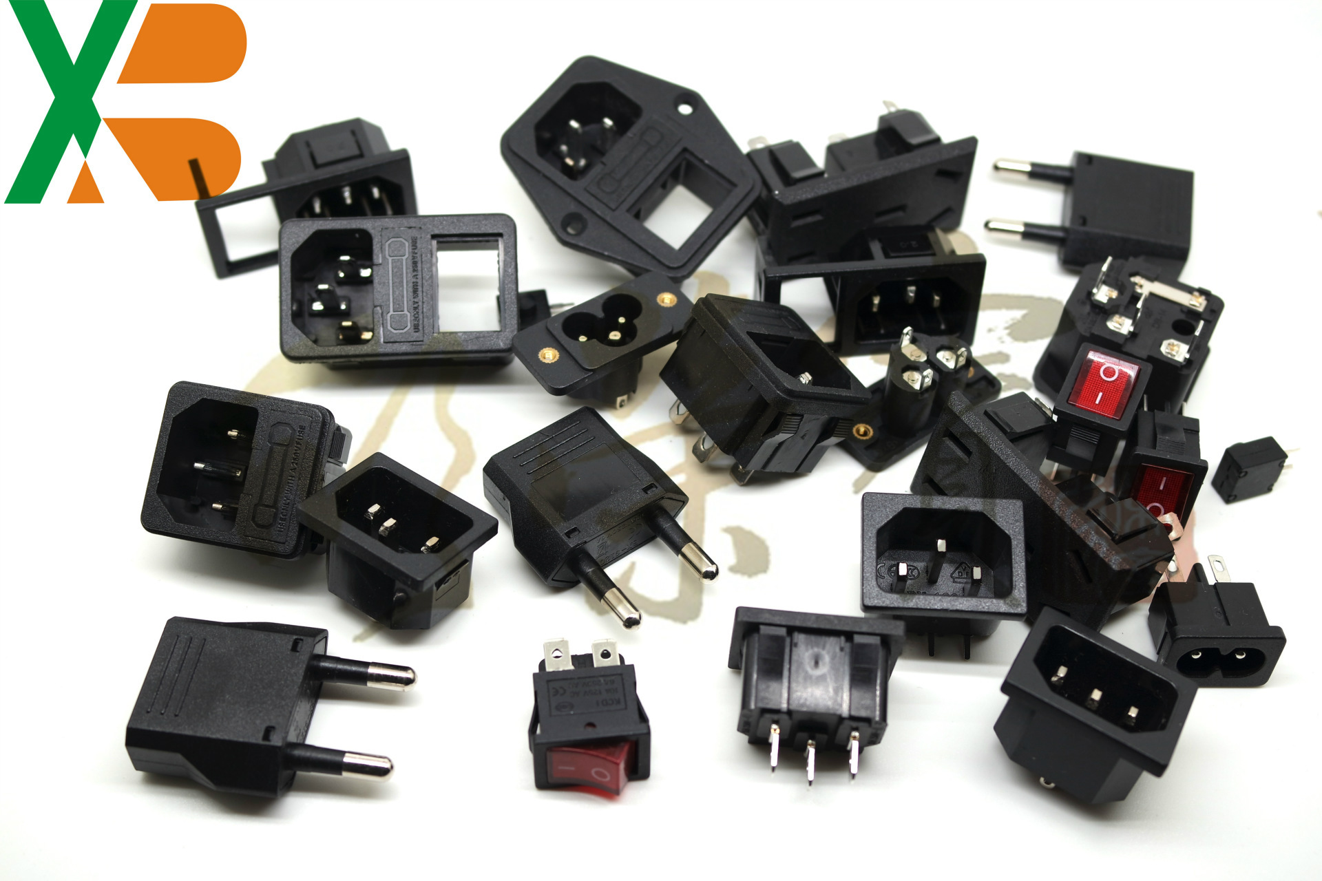 电源转换头新国标五孔多国电源转换器英规三插香港新加坡旅行插头详情39