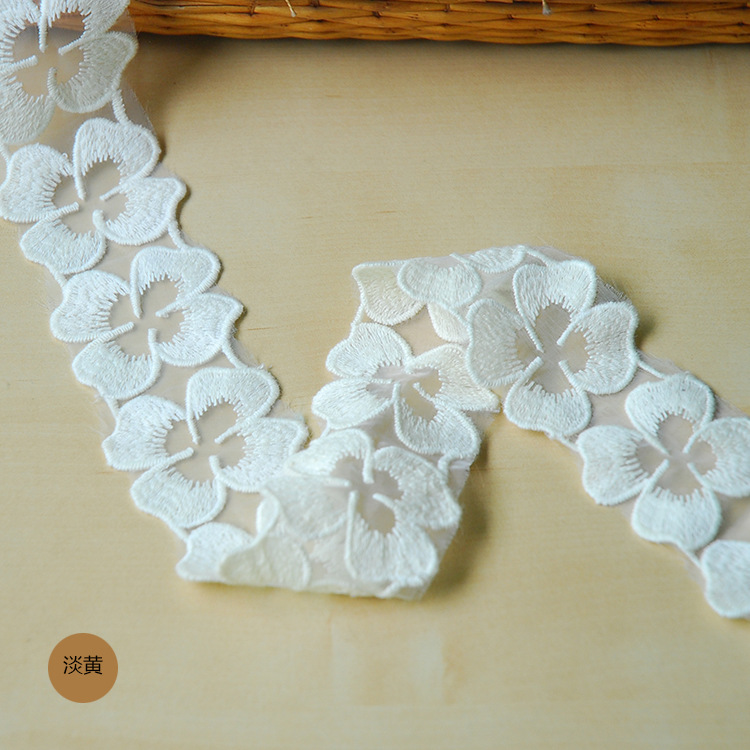 DIY clothing, fabric and accessories with lace milk silk and four-leaf clover lace are available in stock pic 9