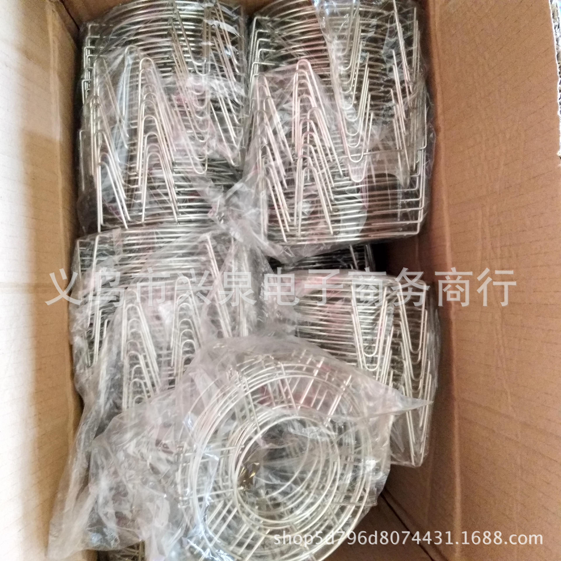 【 Zone 2-12 】16# Steamer rack 50/ bundle 600/ box 16 cm single-layer steamer rack Metal iron pot rack Kitchen cage rack Triangular steamer rack One yuan general merchandise wholesale pic 7
