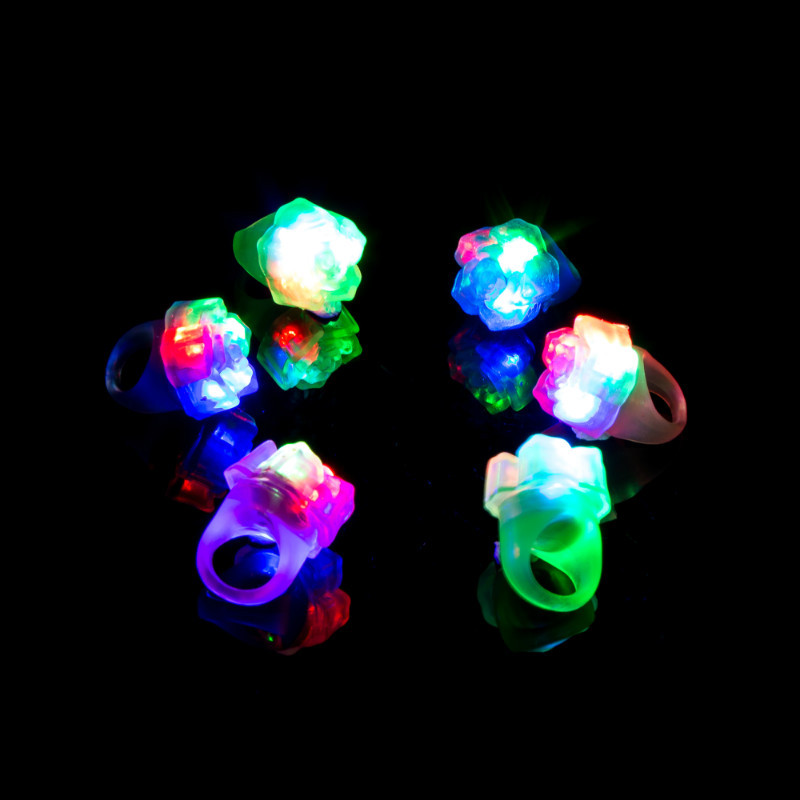 发光草莓戒指灯led荧光戒指手指灯发光玩具儿童地摊货源厂家热卖详情14