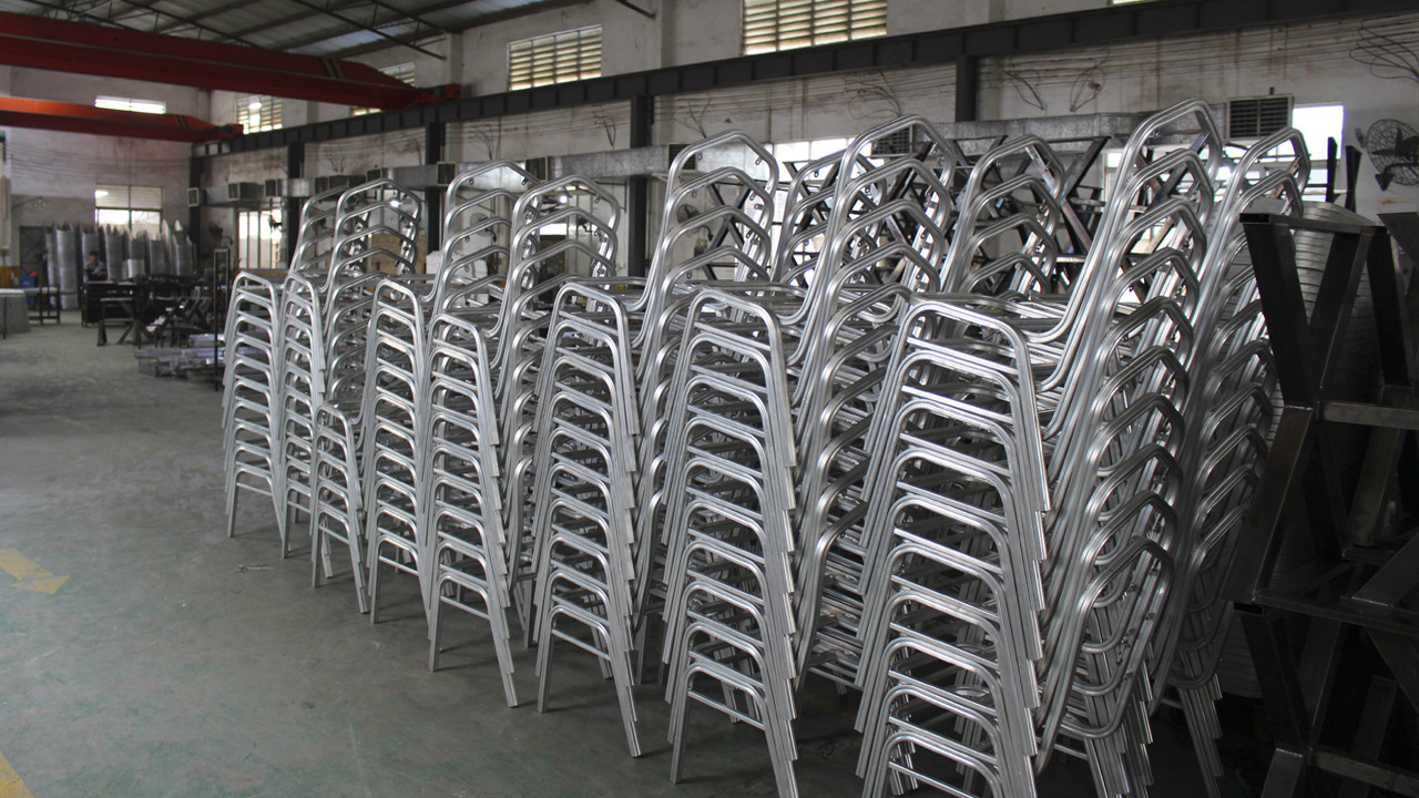 Star Wholesale metal hotel banquet chairs and dining chairs can be equipped with chair covers. They are universal for hotel and restaurant tables and chairs pic 6