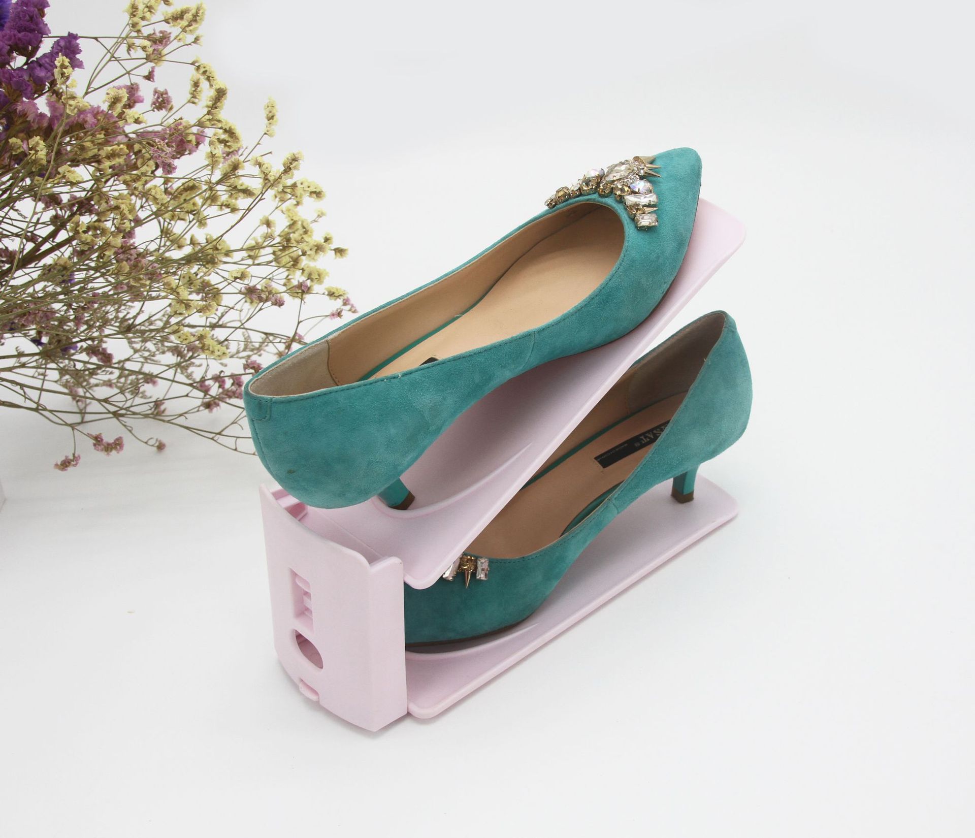 The 2018 new model of plastic shoe tray and shoe rack is a multi-functional, detachable and adjustable double-layer simple high-tech storage wonder pic 51