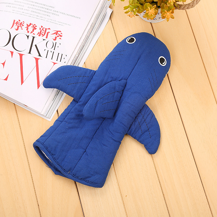【 Chi Jia 】 Anti-heat gloves, cartoon animal microwave gloves, oven baking heat insulation gloves, shark shape pic 3