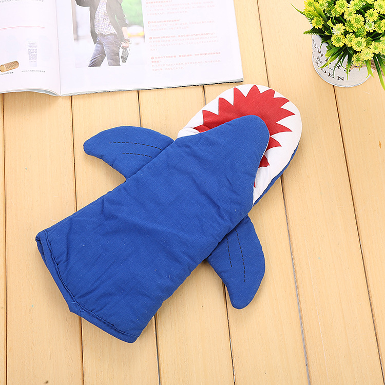 【 Chi Jia 】 Anti-heat gloves, cartoon animal microwave gloves, oven baking heat insulation gloves, shark shape pic 4