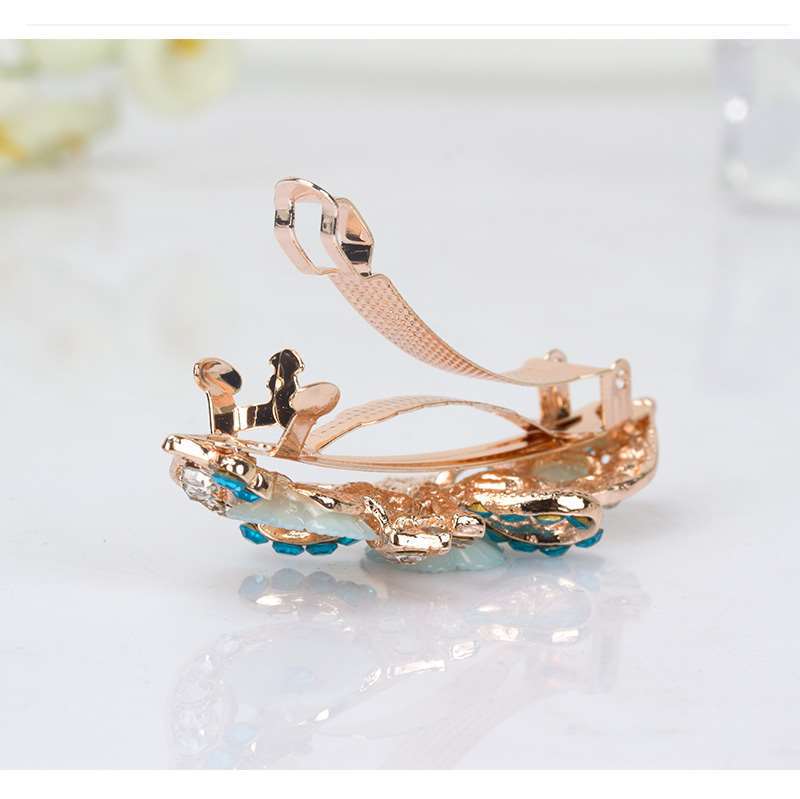 Korean retro crystal hair clip accessories, alloy rhinestone inlaid spring clip, elegant top clip headwear manufacturer wholesale pic 4