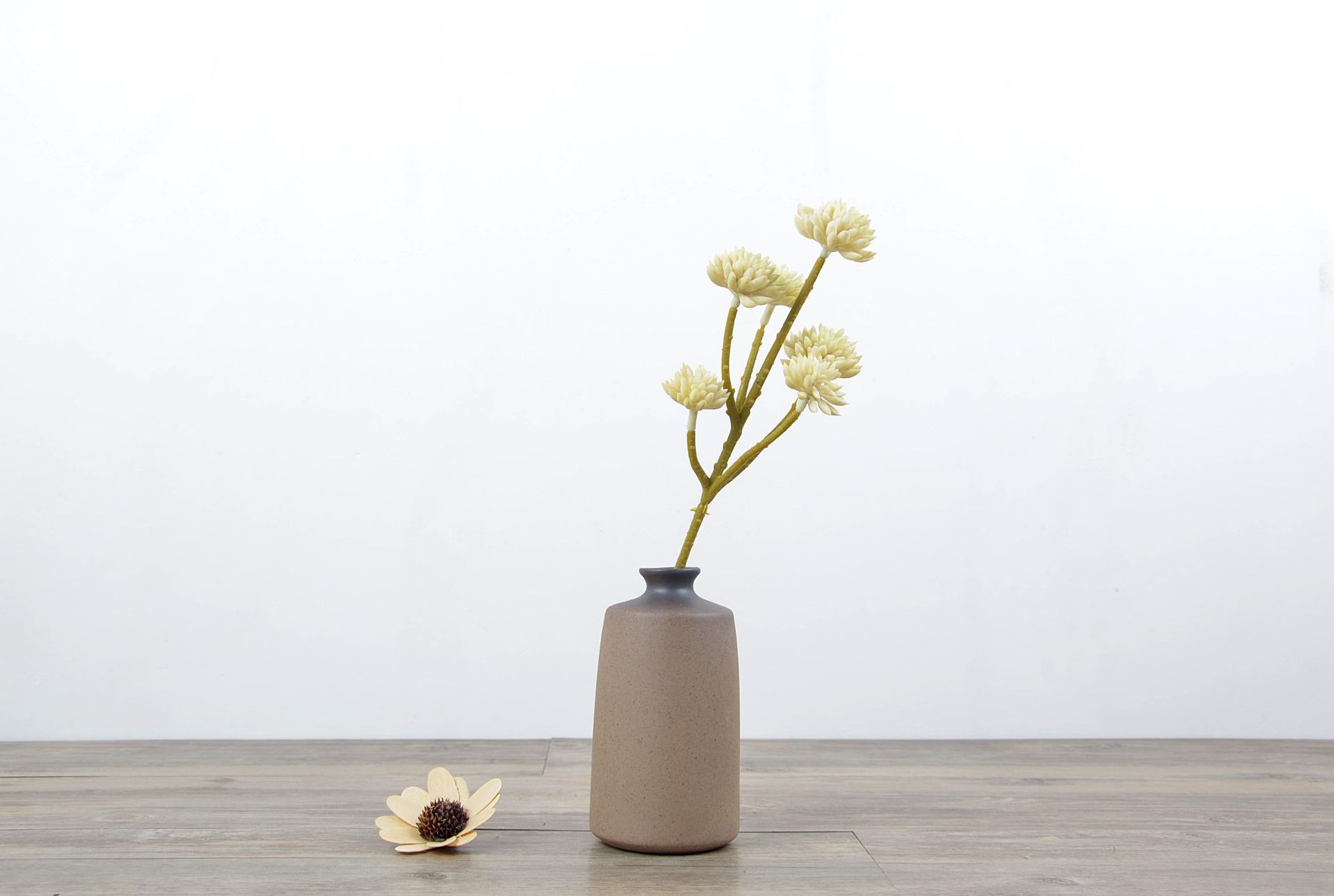 Modern minimalist ceramic flower vases, European-style creative living room white dried flower vases, Nordic home decorative items pic 2