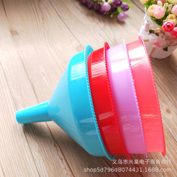 【 Zone 3-4 】 600 lace funnels per box, large household plastic funnels, oil drain, rice drain, kitchenware, wholesale at 1 or 2 yuan pic 5