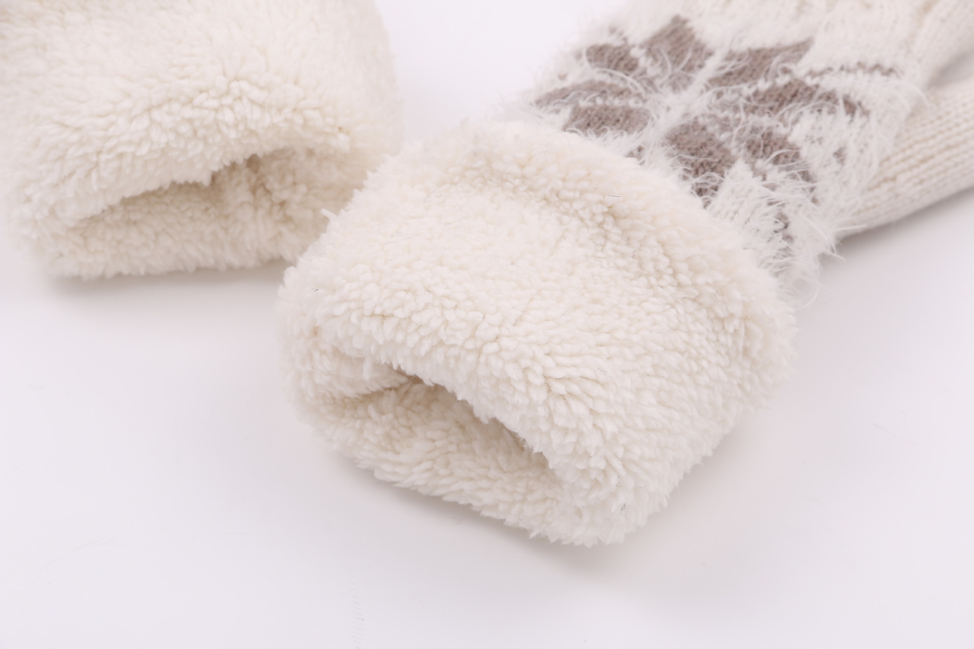New style of warm, fleece and thickened mitten gloves for women, cute and sweet woolen finger-wrapped gloves for students, wholesale from the manufacturer pic 12