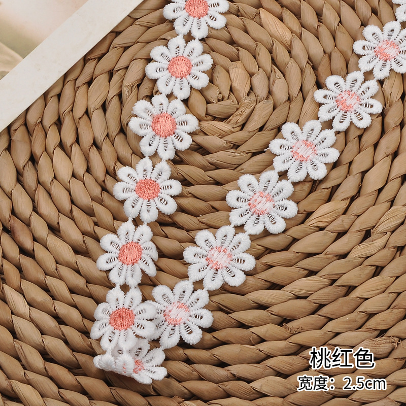 Wholesale of two-color lace with milk silk and chrysanthemum edges, 2.5CM in width, water-soluble embroidery lace from the manufacturer pic 12