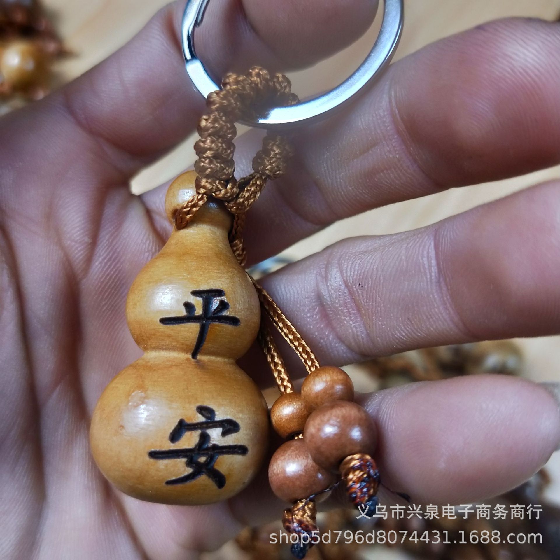 【 Zone 1-3 】 Peace Gourd 100/ Pack 2000/ Box Gourd Pendants Peace Gourd Keychains Wooden Gourd pendants 1 yuan 2 yuan store supply pic 2