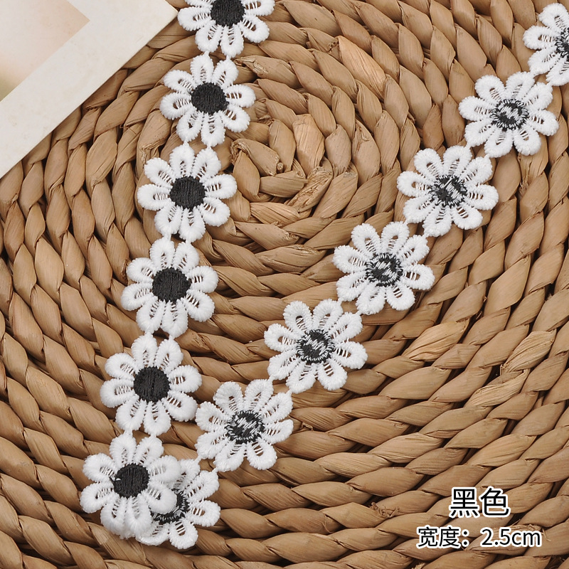 Wholesale of two-color lace with milk silk and chrysanthemum edges, 2.5CM in width, water-soluble embroidery lace from the manufacturer pic 11
