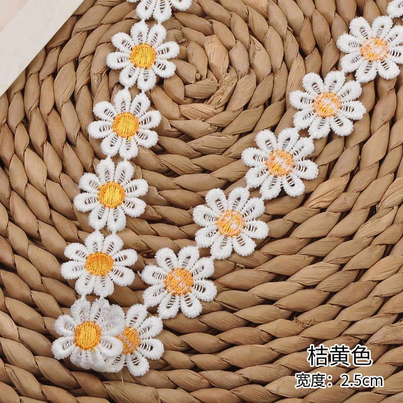 Wholesale of two-color lace with milk silk and chrysanthemum edges, 2.5CM in width, water-soluble embroidery lace from the manufacturer pic 14