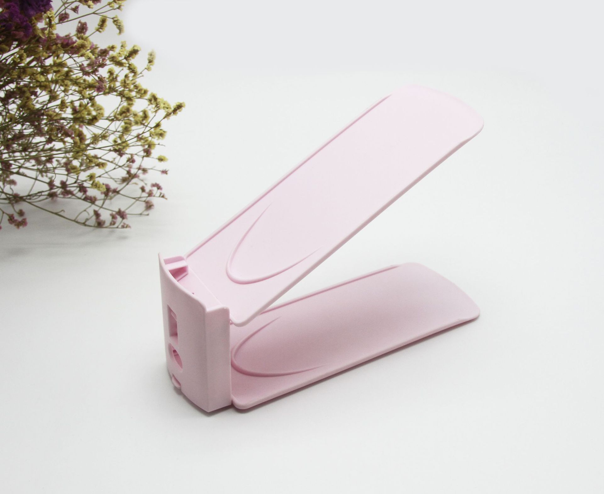 The 2018 new model of plastic shoe tray and shoe rack is a multi-functional, detachable and adjustable double-layer simple high-tech storage wonder pic 50