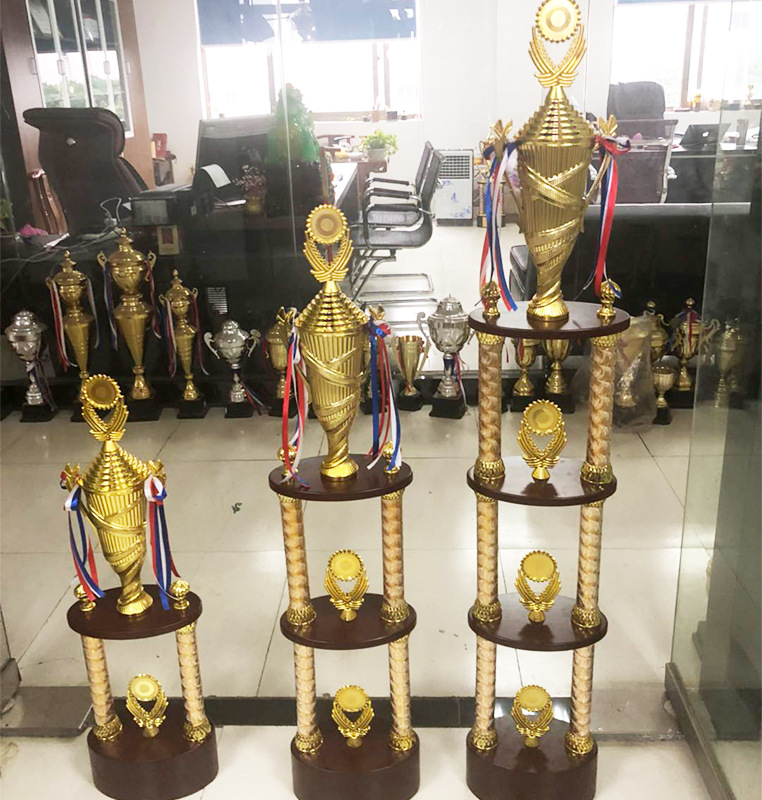 Wholesale of four-column trophies, creative high-end international large-scale competition trophies, corporate annual meeting trophies, and Taekwondo large trophies pic 19