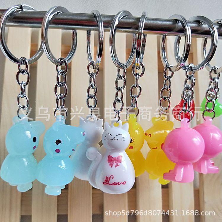 【 Zone 1-5 】 Cartoon pendants 100/ pack 2000/ box. Trendy and cute cartoon keychain pendants, bags, clothing pendants. Yiwu one-yuan store supply pic 1
