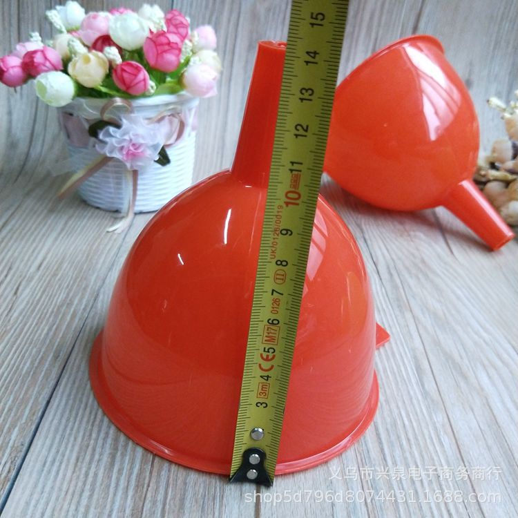 One-yuan and two-yuan funnels, oil drain deepening funnels, wine drain plastic funnels, one-yuan wholesale pic 4