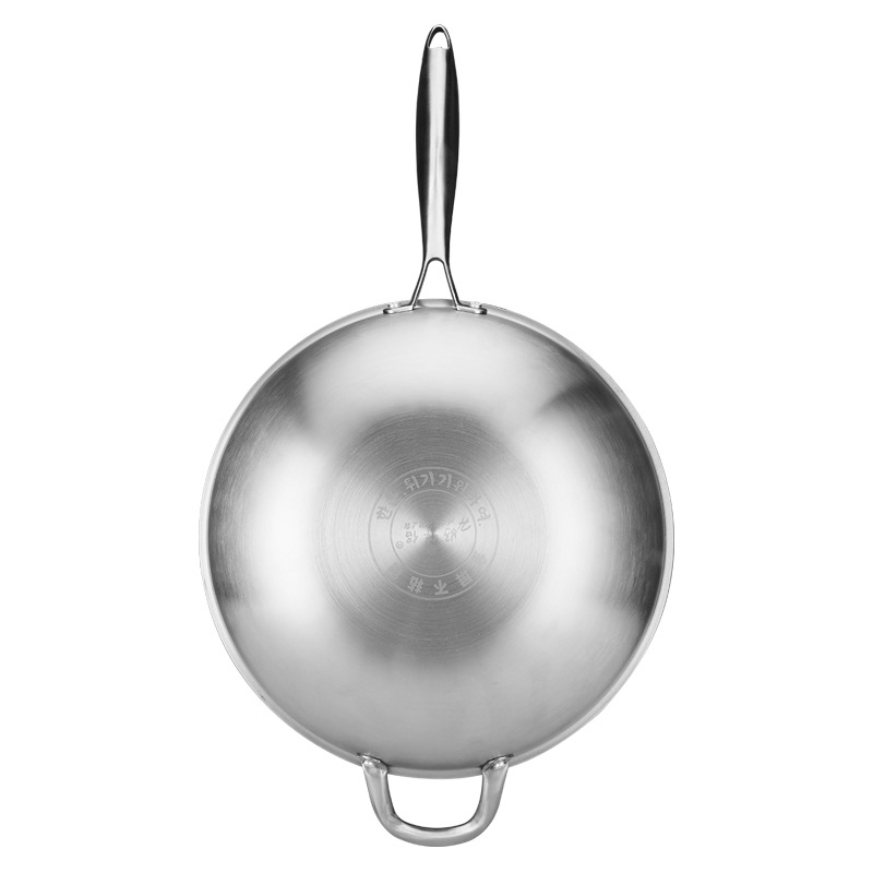 The factory produces full-screen honeycomb suspended stainless steel woks, three-layer and five-layer non-stick steel woks, and uncoated cooking woks pic 14