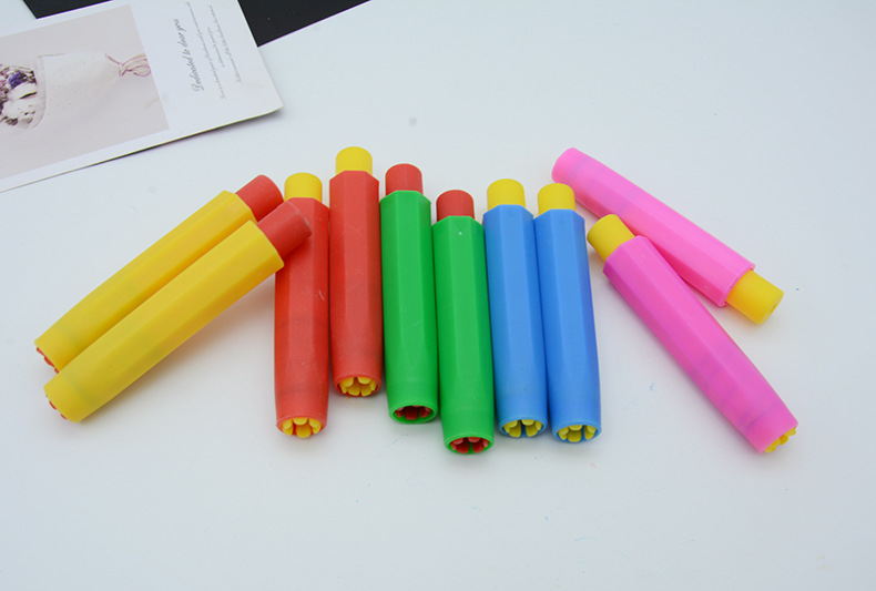 Wholesale of new types of chalk holders that do not get hands dirty, teaching plastic chalk cases, office teachers, teaching, home chalk extension pic 7
