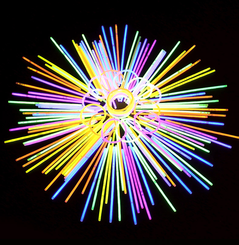 桶装荧光棒一次性七彩荧光棒演唱会户外儿童夜光舞发光棒批发详情17