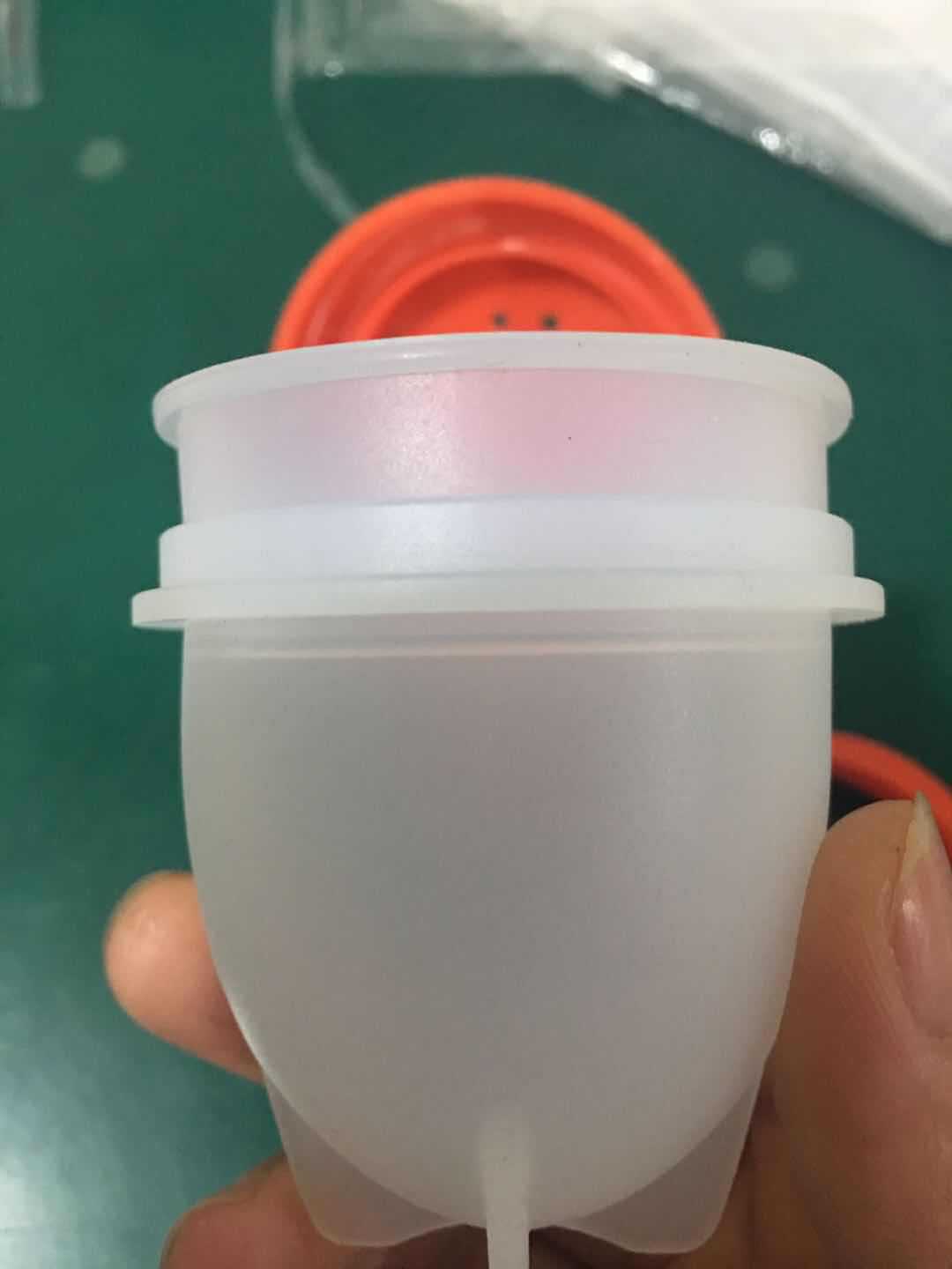 TV产品烹饪煮蛋器耐高温塑料硅胶鸡蛋杯厨具神器蒸蛋杯六个装跨境详情5