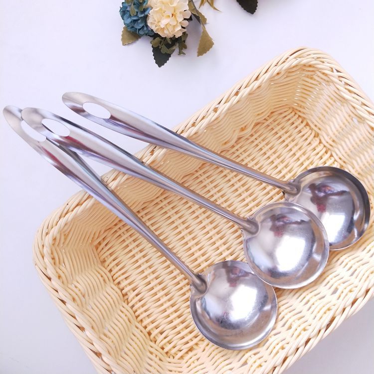 Wholesale of smooth soup spoons, long-handled soup spoons, metal soup spoons and spoons. 1-yuan store wholesale pic 5