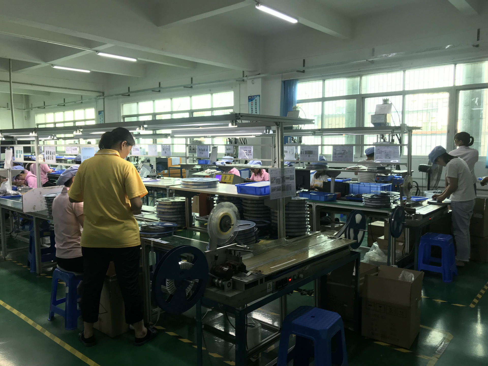 电源转换头新国标五孔多国电源转换器英规三插香港新加坡旅行插头详情31