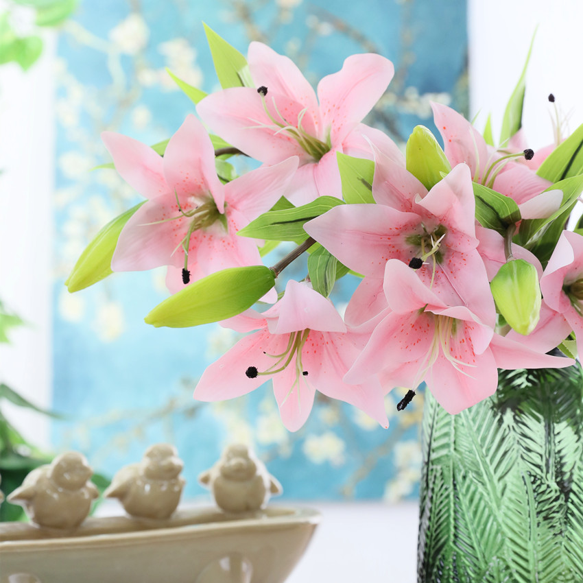 Yiwu wholesale high-fidelity film lilies, 3-head long branches, home, wedding, dining table, hotel decorative flowers, artificial plants, artificial flower arrangements pic 4