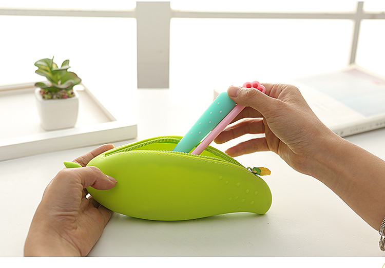 Mango silicone zipper pen case, large-capacity creative simulation fruit pen case, cute and personalized student stationery bag pic 11