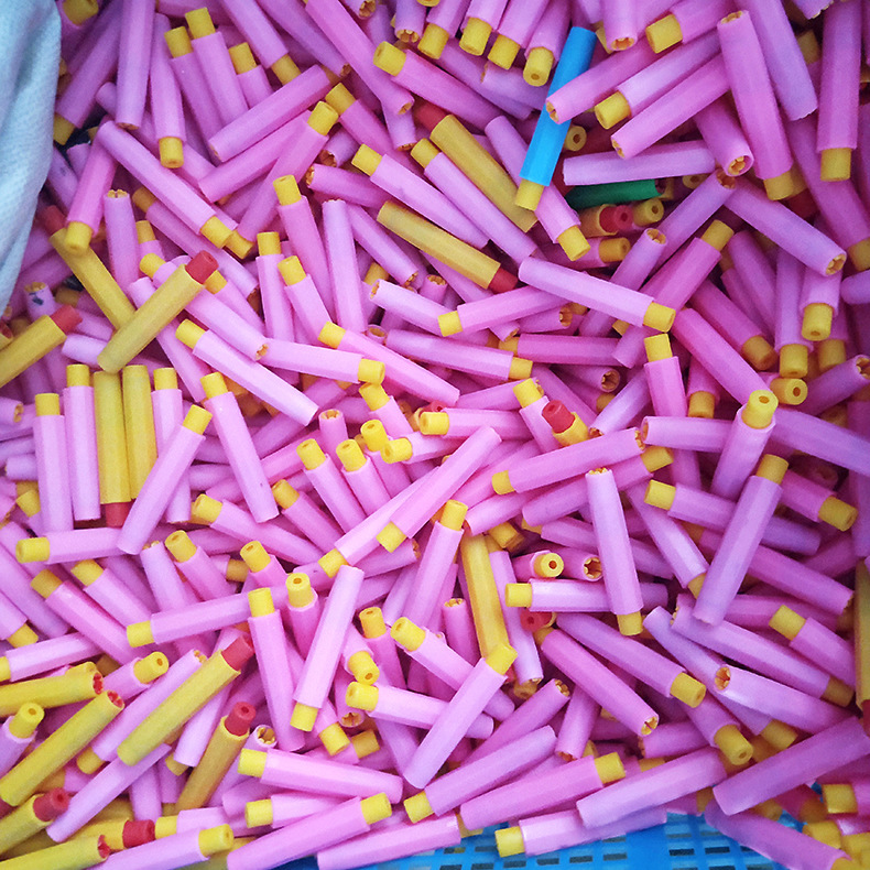 Wholesale of new types of chalk holders that do not get hands dirty, teaching plastic chalk cases, office teachers, teaching, home chalk extension pic 13
