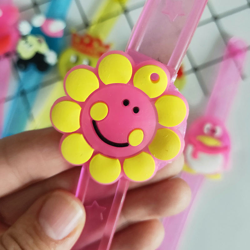 闪光手腕带发光卡通手镯发光手表带卡通手环闪光玩具厂家批发详情10