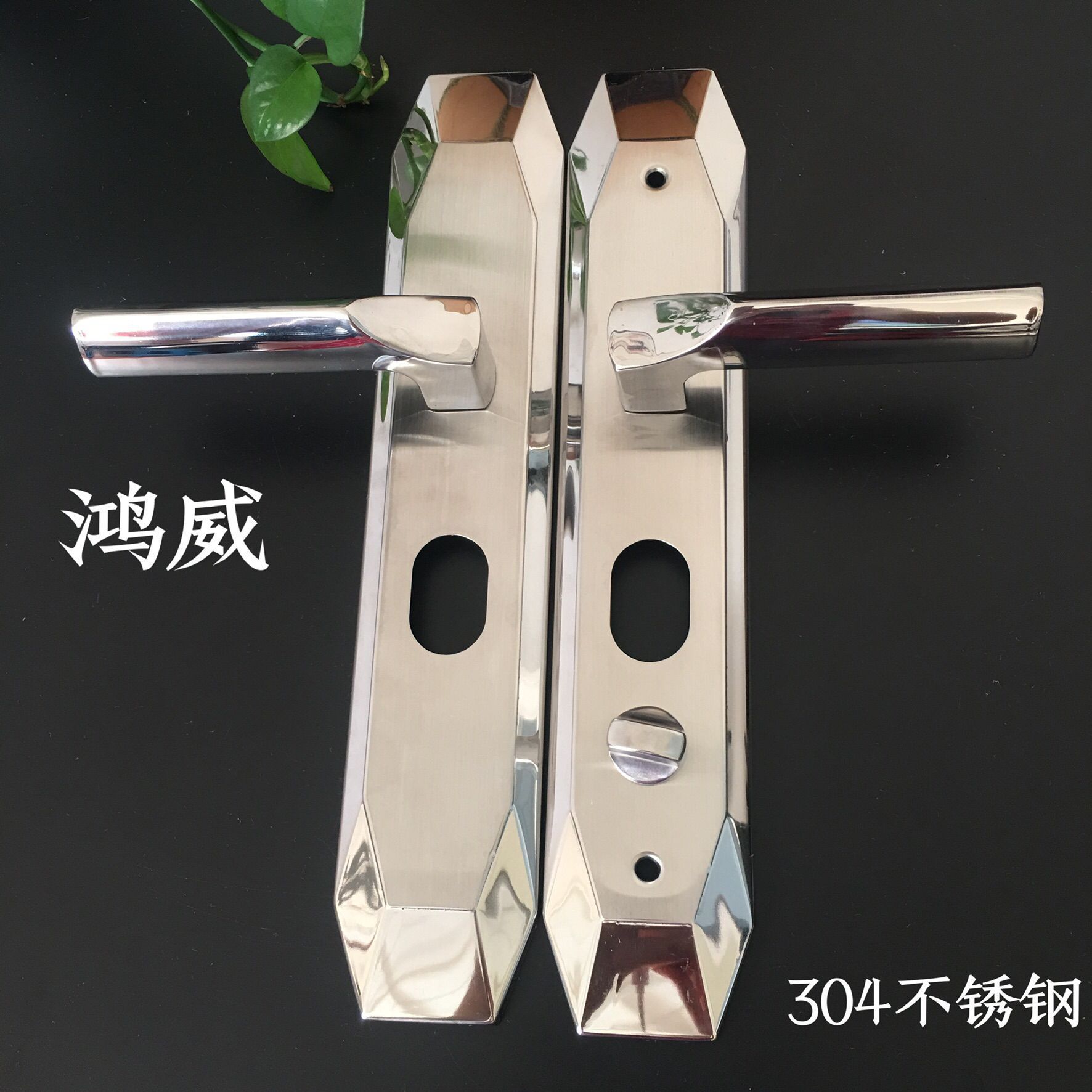 鸿威厂家直销进户门铁把手防盗大门铁拉手通用型黑金刚铁把手双活详情12