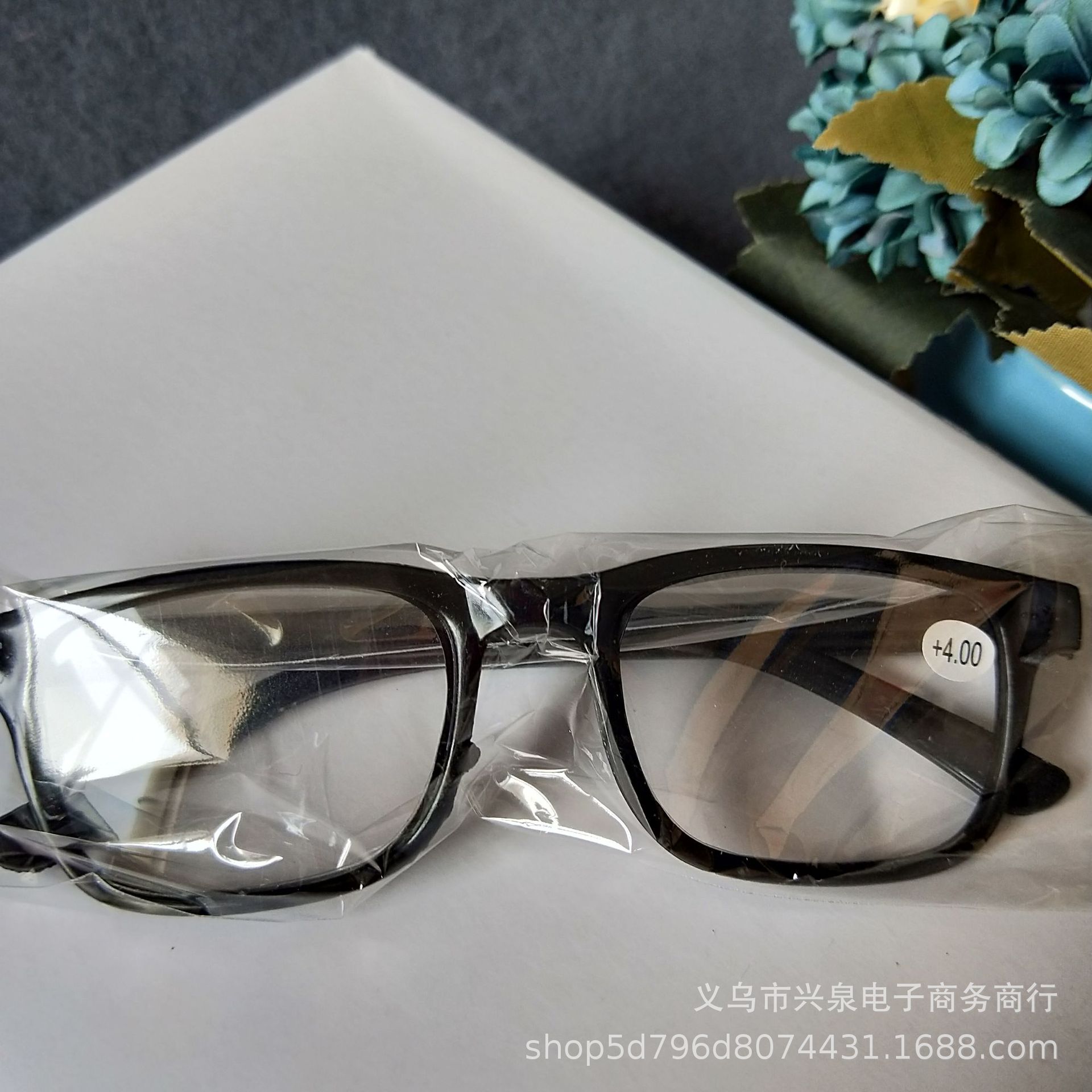 【 Zone 3-13 】 350-degree reading glasses: 30 yuan per box, 1320 yuan per case. 350-degree reading glasses: one-yuan store. Old-fashioned reading glasses: one yuan. 2 yuan. Hot-selling items: 1 yuan. Street stall supply pic 4
