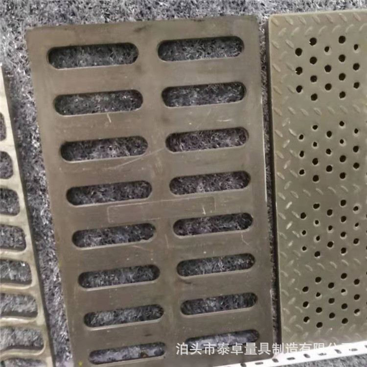 Wholesale resin manhole covers, composite rainwater grates, high-molecular resin grates, and rainwater channel covers in stock pic 13