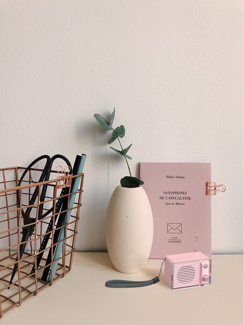 Exquisite retro small TV sets, wireless Bluetooth speakers, mini audio equipment, portable gifts and small furniture ornaments pic 10