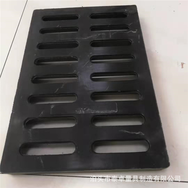 Wholesale resin manhole covers, composite rainwater grates, high-molecular resin grates, and rainwater channel covers in stock pic 9