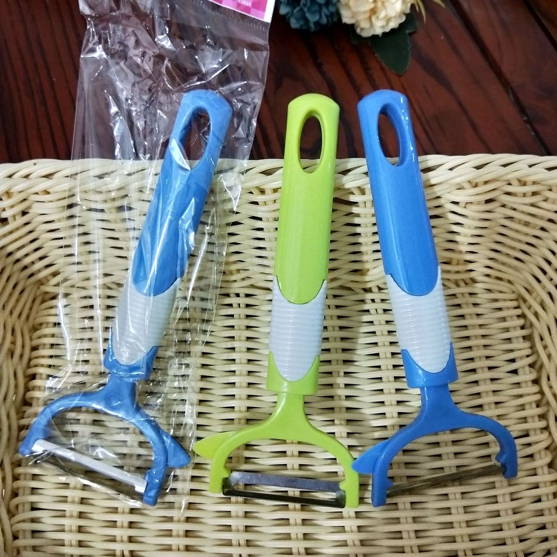 【 Zone 2-10 】926 peeler 10/ pack 1000/ box Peeler Flat head Peeler, colored peeler 1 yuan store kitchenware 1 yuan wholesale pic 5