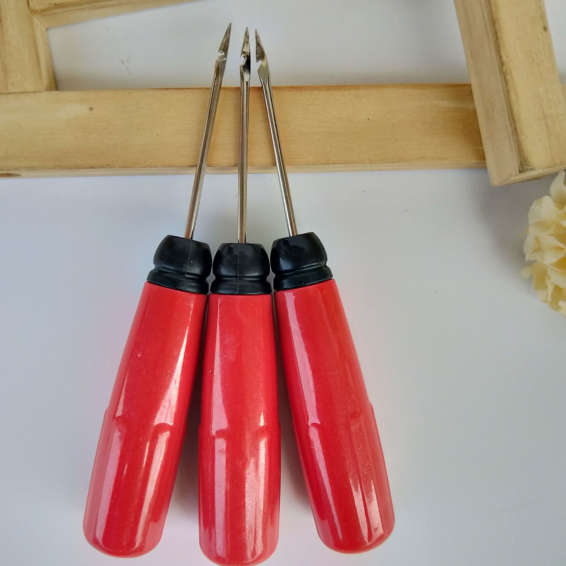 【 Zone 1-6 】 Large red [hook] vertebrae 30/ box 1200/ box 1 yuan 2 yuan Store large hook vertebrae red handle stainless steel hook vertebrae crochet shoe repair vertebrae 1 yuan product pic 4