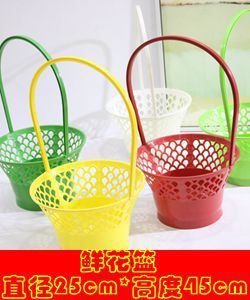 Qingming artificial flower plastic hand-held flower baskets, flower POTS, garden decoration, rattan woven flower vases, sacrificial garden plastic flower baskets, flower POTS, handicrafts, gifts, plastic handicrafts pic 1