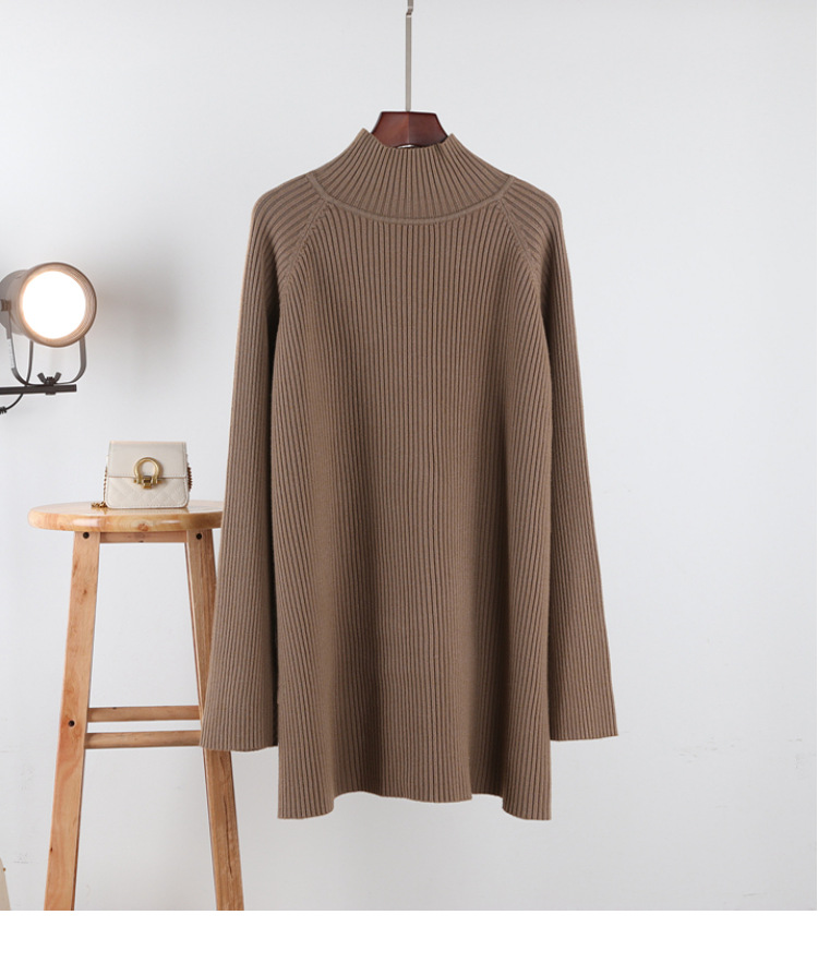 This mid-length sweater is a loose and simple Korean style pullover for women in autumn and winter. Pair it with a thick and warm base knitted sweater for a trendy top pic 15