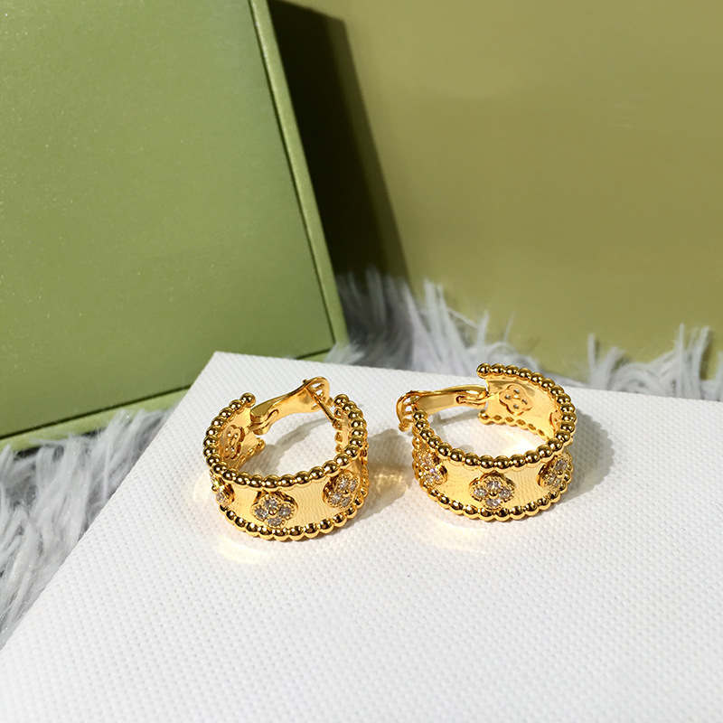 【08】 Wholesale of new exquisite and beautifully matched four-small diamond rice bead earrings for foreign trade jewelry pic 5