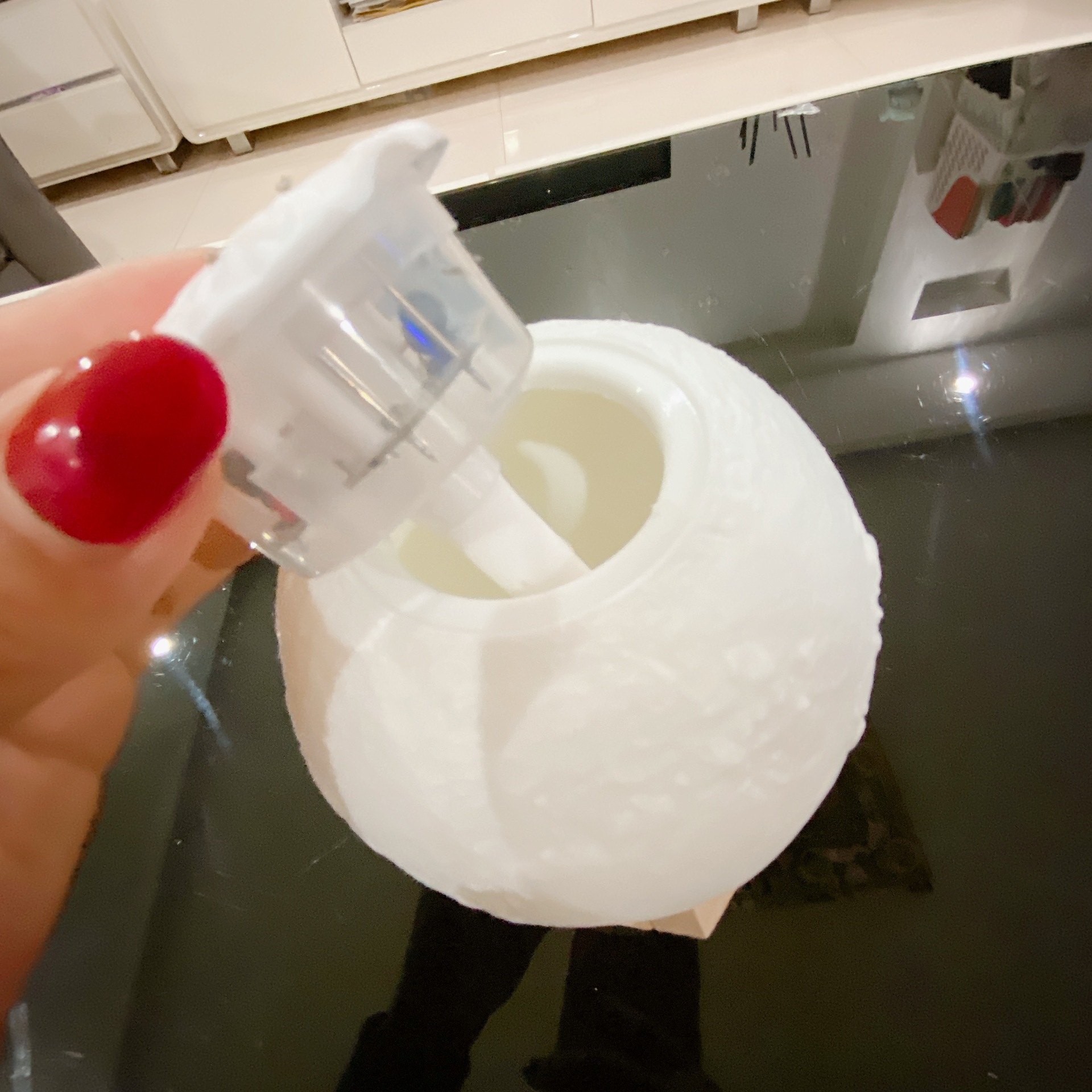 13厘米新款USB款智能3D月球灯加湿器家用静音空气净化加湿小夜灯加湿器详情5