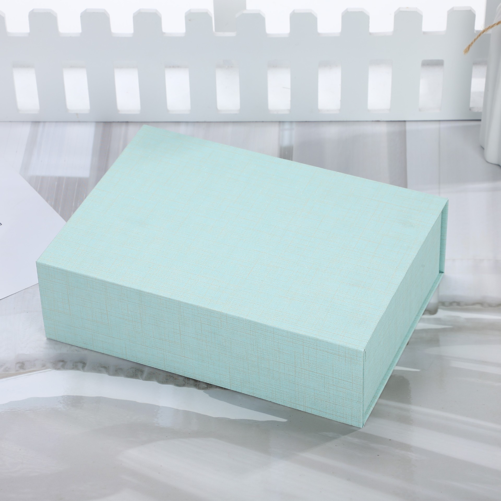 Wholesale of black folding one-piece flip cover packaging box, magnetic hard paper packaging box with top and bottom covers, gift box pic 2