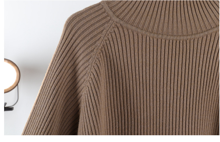 This mid-length sweater is a loose and simple Korean style pullover for women in autumn and winter. Pair it with a thick and warm base knitted sweater for a trendy top pic 18