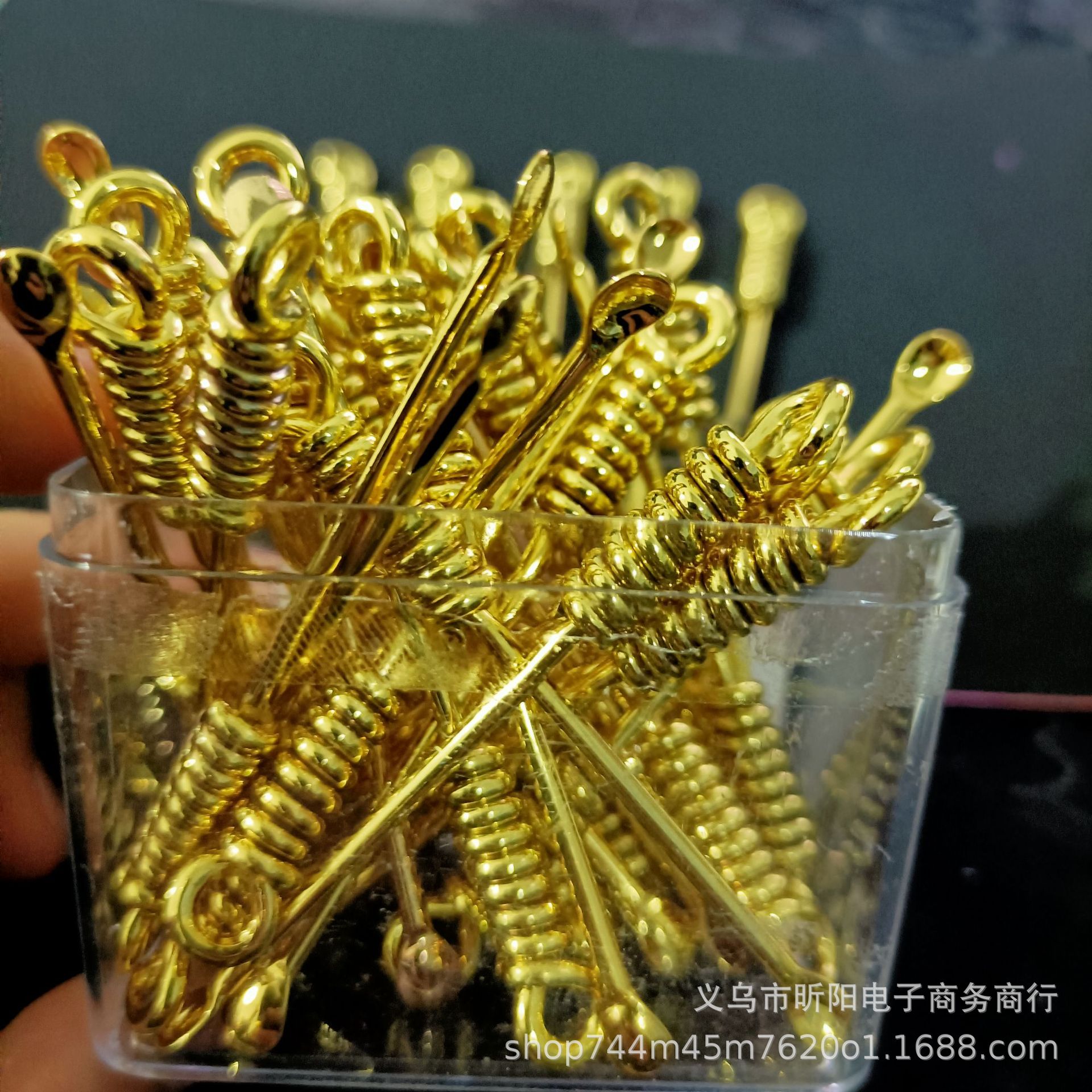 Wholesale of popular spiral gold ear spoons, thickened ear spoons, ear scoops and creative ear spoons at 1 yuan store pic 2