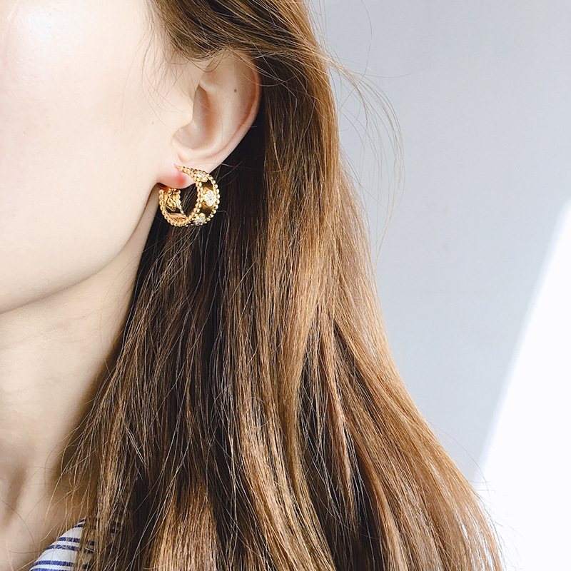 【08】 Wholesale of new exquisite and beautifully matched four-small diamond rice bead earrings for foreign trade jewelry pic 12